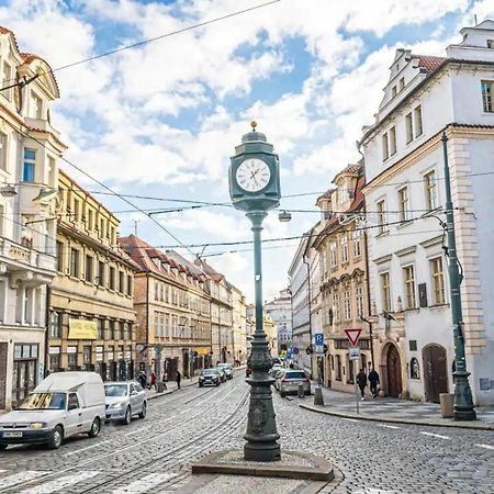 Ferienwohnung Bright Studio Close To Charles Bridge And Prague Castle Exterior foto