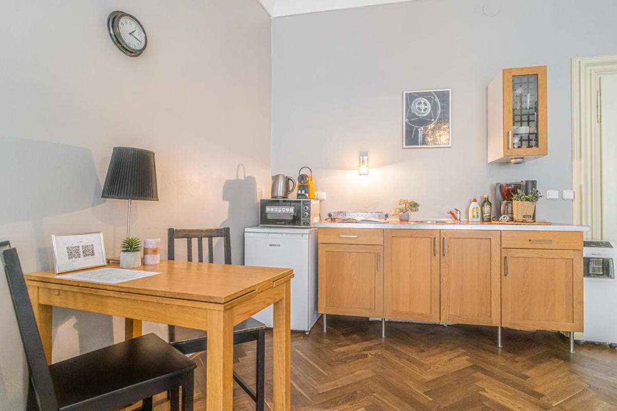Ferienwohnung Bright Studio Close To Charles Bridge And Prague Castle Exterior foto