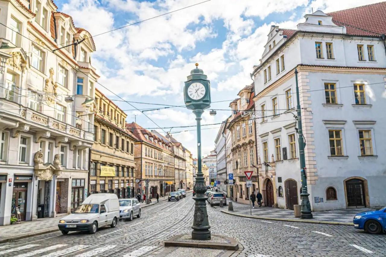 Ferienwohnung Bright Studio Close To Charles Bridge And Prague Castle Exterior foto